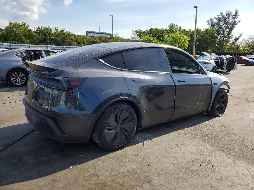 2026 Tesla Model y VIN 7SAYGDEE1TA388288 COPART salvage auction — FRONT END, Fl - Cert Of Title Slvg Rebuildable, sold $19,400 on 2026-07-13 (photo 3)