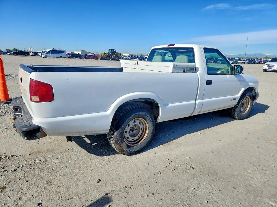 1999 Chevrolet S truck VIN 1GCCS14X6XK234422 COPART salvage auction — FRONT END, TX - DIS/DLR/EXP ONLY SALVAGE TITLE, sold $250 on 2026-07-09 (photo 3)