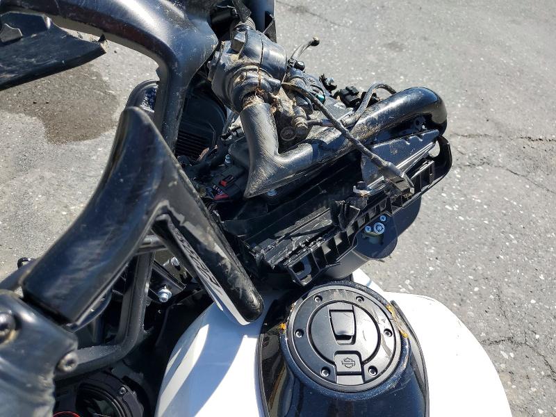 2025 Harley-davidson Flhx VIN 1HD1KB710SB637761 COPART salvage auction — ALL OVER, Pa - Certificate Of Salvage, sold $4,150 on 2026-07-02 (photo 7)