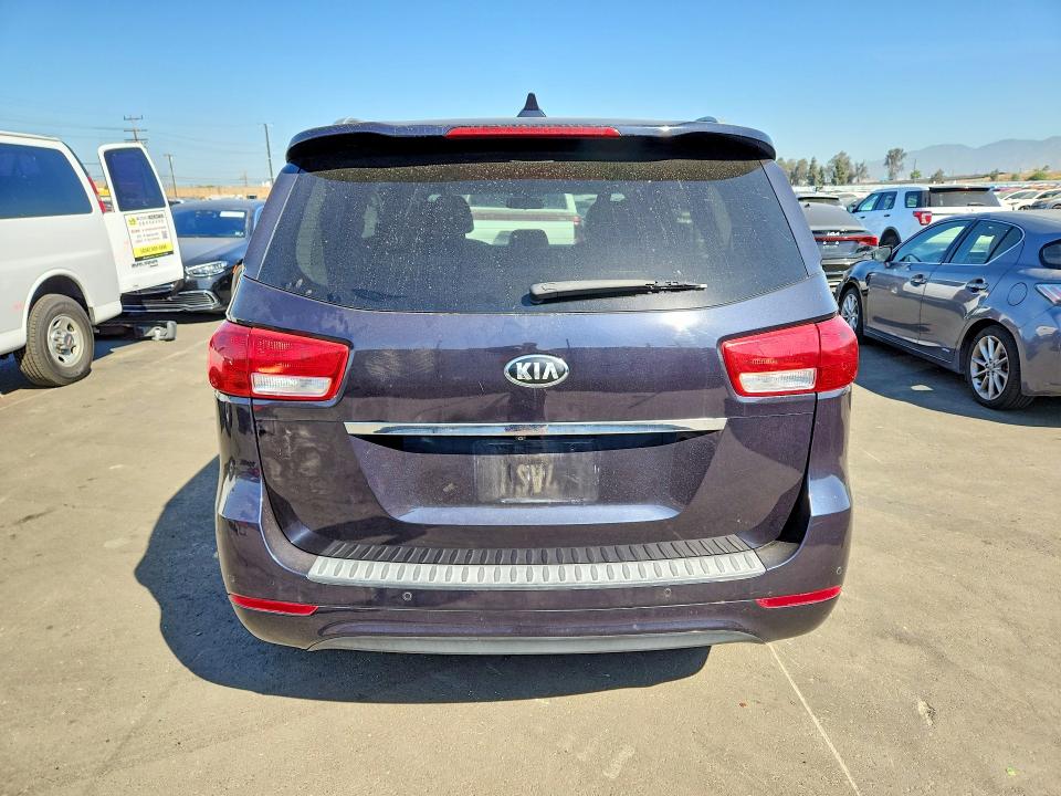 2017 Kia SEDONA VIN KNDMB5C17H6246758 COPART salvage auction — MINOR DENT/SCRATCHES, Ca - Dis/Dlr/Exp Only Clean Title (P), sold $1,450 on 2026-07-16 (photo 6)