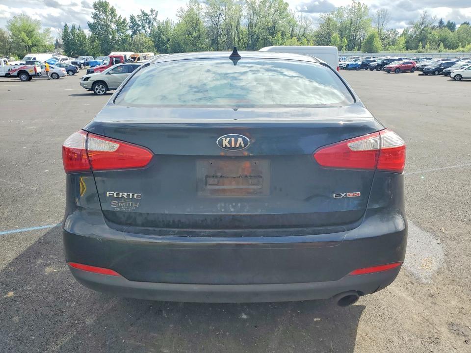 2014 Kia Forte VIN KNAFZ4A88E5069389 COPART salvage auction — REAR END, Or - Salvage Title Certificate, sold $1,400 on 2026-07-29 (photo 6)