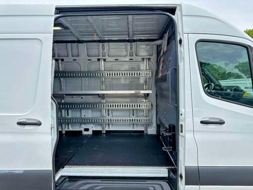 2022 Mercedes-benz Sprinter VIN W1Y40CHY2NT083042 COPART salvage auction — MINOR DENT/SCRATCHES, Pa - Cert Of Title (P), sold $17,100 on 2026-07-29 (photo 5)