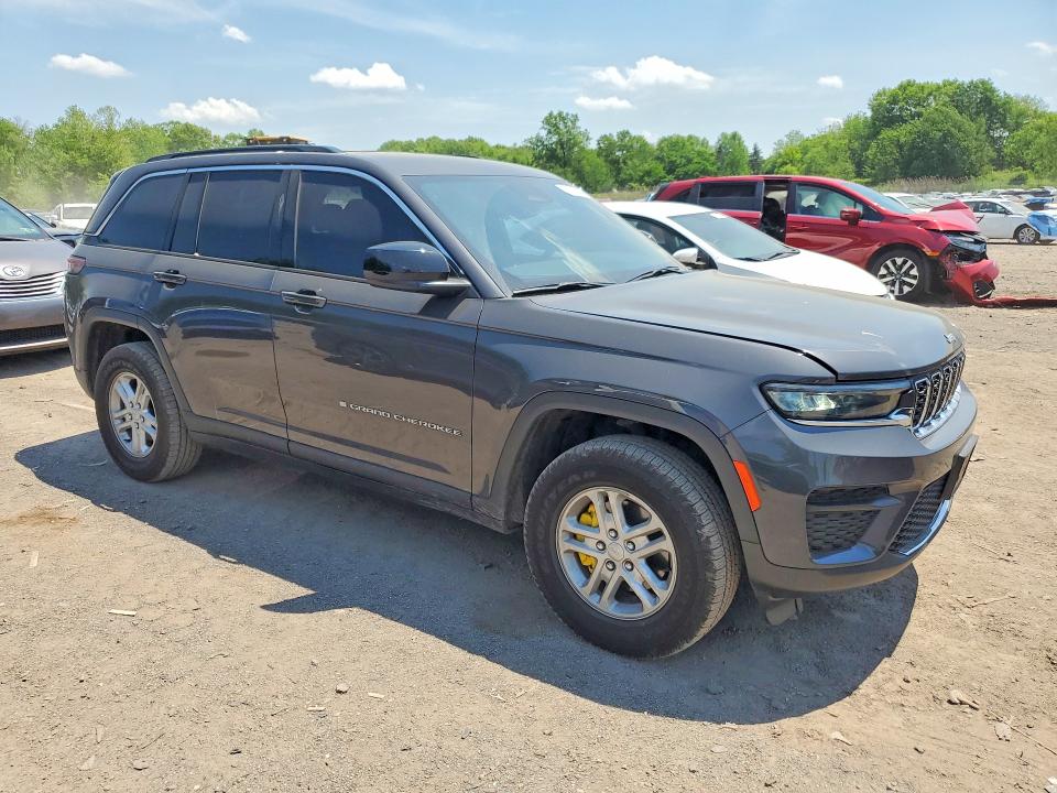 2024 Jeep Grand cherokee VIN 1C4RJHAG2RC257509 COPART salvage auction — SIDE, PA - CERTIFICATE OF SALVAGE, sold $13,650 on 2026-08-09 (photo 4)