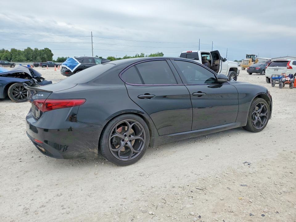 2018 Alfa romeo VIN ZARFAECN8J7599479 COPART salvage auction — SIDE, Tx - Salvage Vehicle Title, sold $2,200 on 2026-07-09 (photo 3)