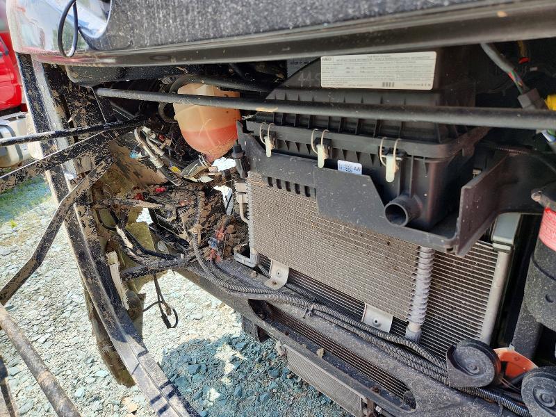 2017 Thor Motor coach VIN 1F66F5DY7H0A12750 COPART salvage auction — ROLLOVER, NC - SALVAGE CERTIFICATE OF TITLE, sold $6,000 on 2026-09-18 (photo 7)