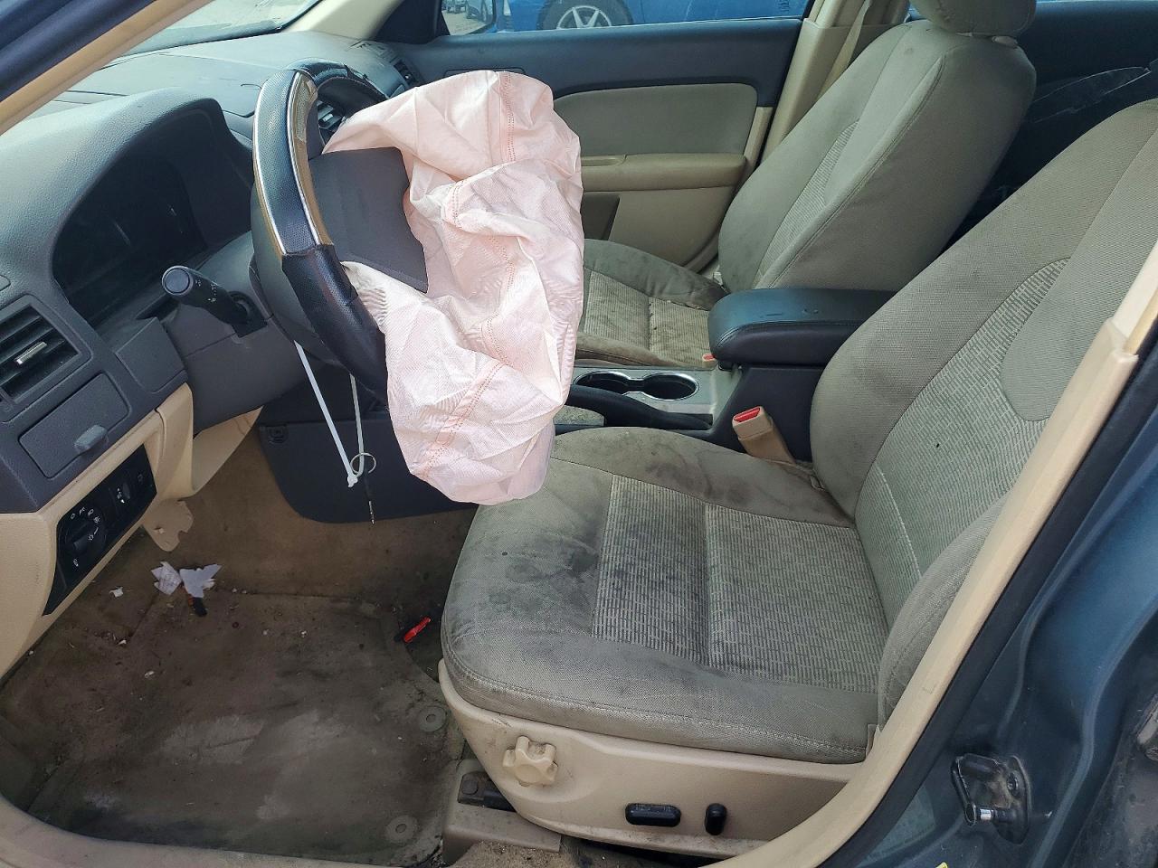 2011 Ford Fusion VIN 3FAHP0HA5BR315221 COPART salvage auction — Front End, MO - SALVAGE CERTIFICATE OF TITLE, sold $425 on 2026-06-25 (photo 7)