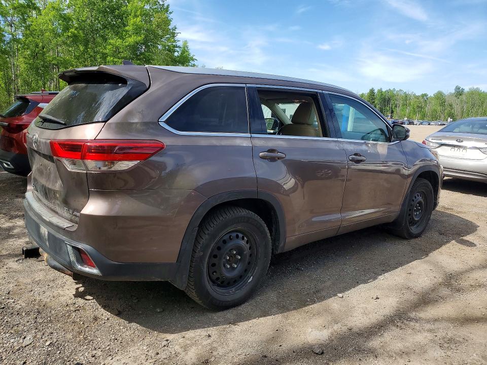 2017 Toyota Highlander VIN 5TDJZRFH6HS442110 COPART salvage auction — SIDE, ON - PERMIT NO BRAND - UNFIT, sold $14,200 on 2026-07-14 (photo 3)