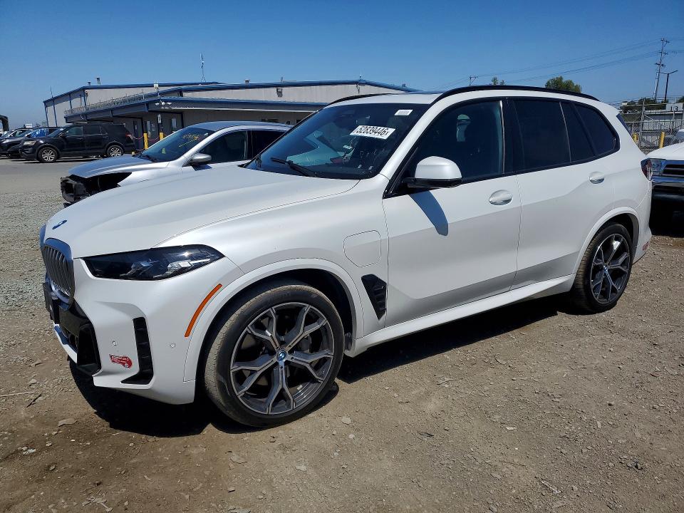 2024 BMW X5 VIN 5UX43EU0XR9T61291 COPART salvage auction — MINOR DENT/SCRATCHES, Ca - Dis/Dlr/Exp Only Clean Title (P), sold $52,000 on 2026-07-24 (photo 1)