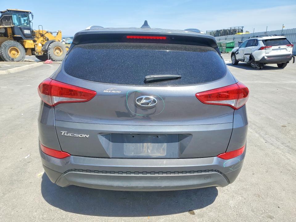 2018 Hyundai Tucson VIN KM8J33A47JU772757 COPART salvage auction — VANDALISM, Ca - Salvage Certificate, sold $3,150 on 2026-07-07 (photo 6)