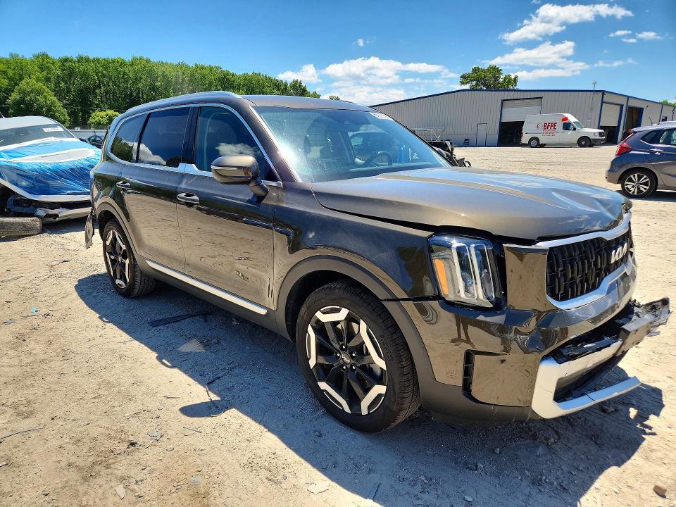2025 Kia Telluride VIN 5XYP3DGC4SG662657 COPART salvage auction — REAR END, Va - Cert Of Title - Salvage, sold $11,400 on 2026-07-07 (photo 4)
