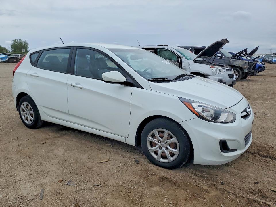 2013 Hyundai Accent VIN KMHCT5AE7DU136678 COPART salvage auction — FRONT END, Il - Salvage Certificate, sold $325 on 2026-07-28 (photo 4)