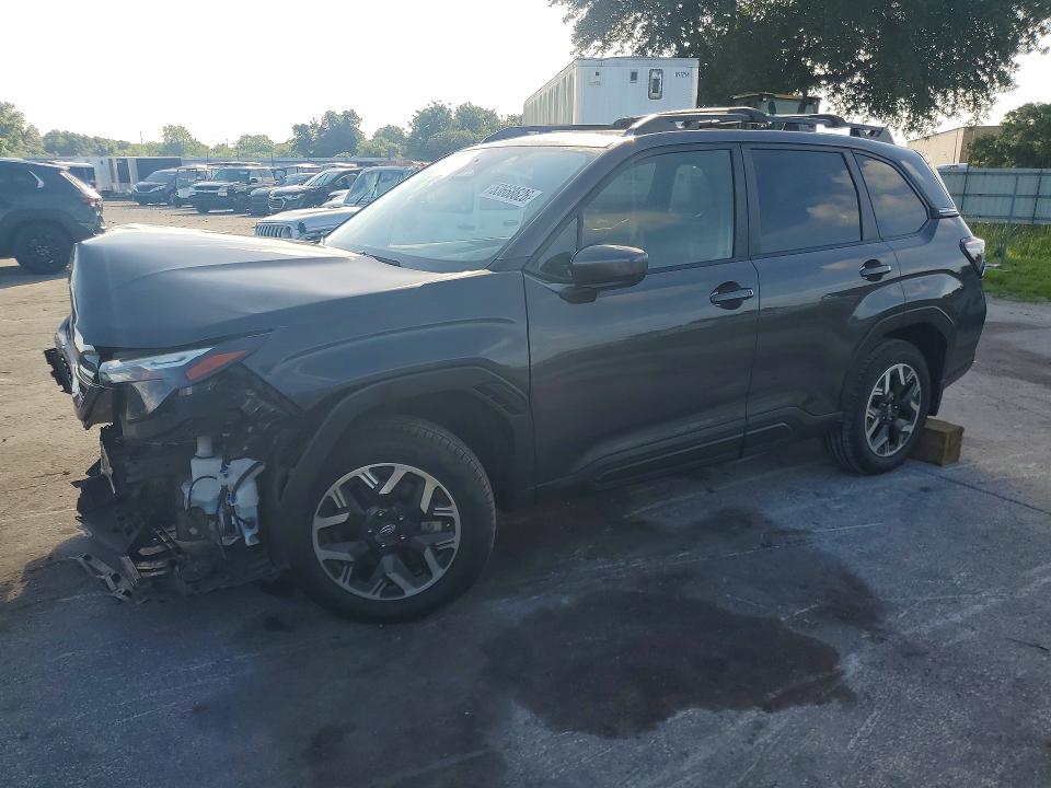 2025 Subaru Forester VIN JF2SLDDC4SH462188 COPART salvage auction — FRONT END, Fl - Cert Of Title Slvg Rebuildable, sold $4,550 on 2026-07-14 (photo 1)