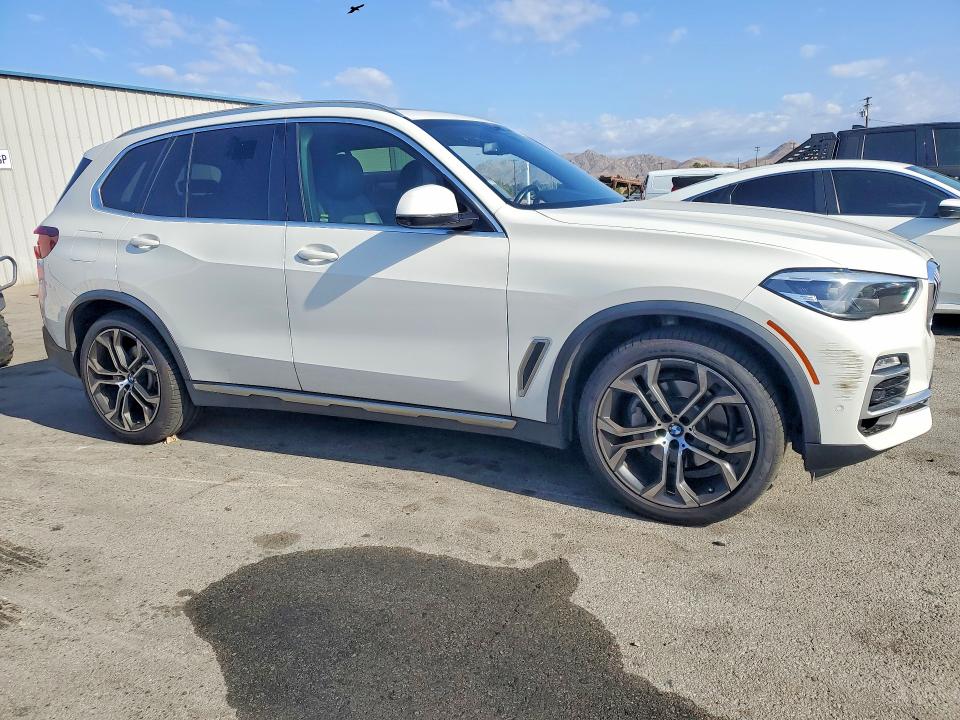 2020 BMW X5 VIN 5UXCR4C06L9C57607 COPART salvage auction — MINOR DENT/SCRATCHES, Ca - Dis/Dlr/Exp Only Clean Title, sold $16,800 on 2026-07-14 (photo 4)