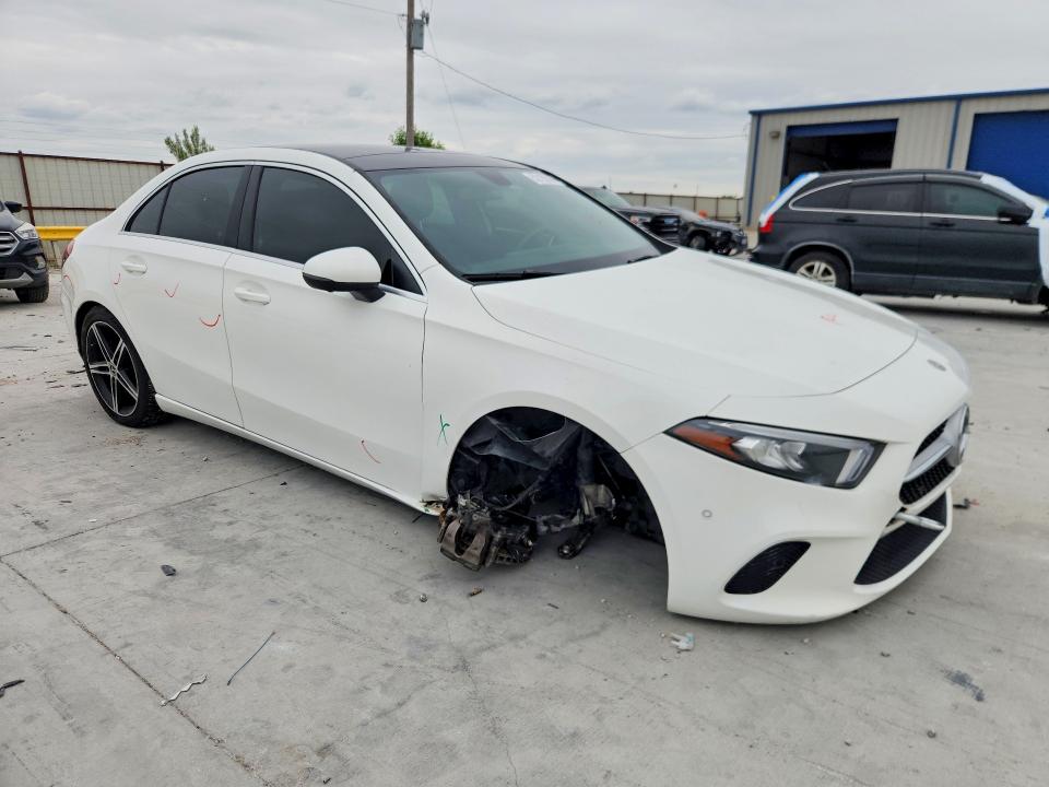 2019 Mercedes-benz A-klasse VIN WDD3G4EBXKW026833 COPART salvage auction — FRONT END, Tx - Salvage Vehicle Title, sold $5,500 on 2026-07-17 (photo 4)