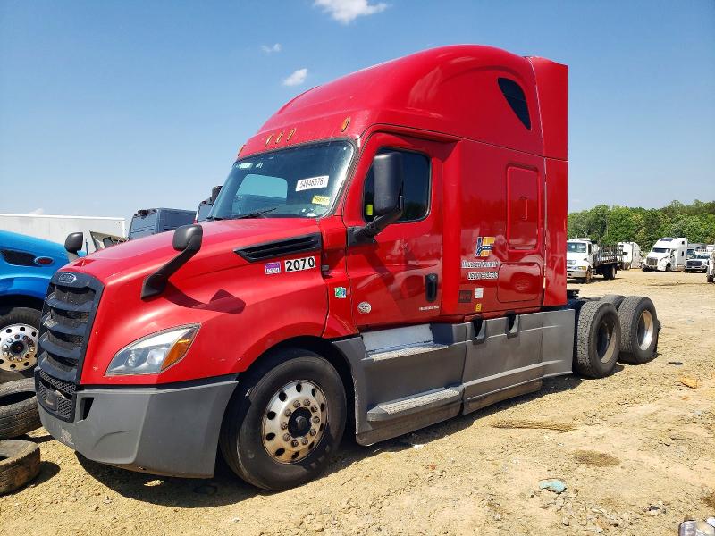 2020 Freightliner Cascadia VIN 3AKJHHDR8LSLJ7285 COPART salvage auction — MINOR DENT/SCRATCHES, WV - CERTIFICATE OF TITLE, sold $8,000 on 2026-07-15 (photo 2)