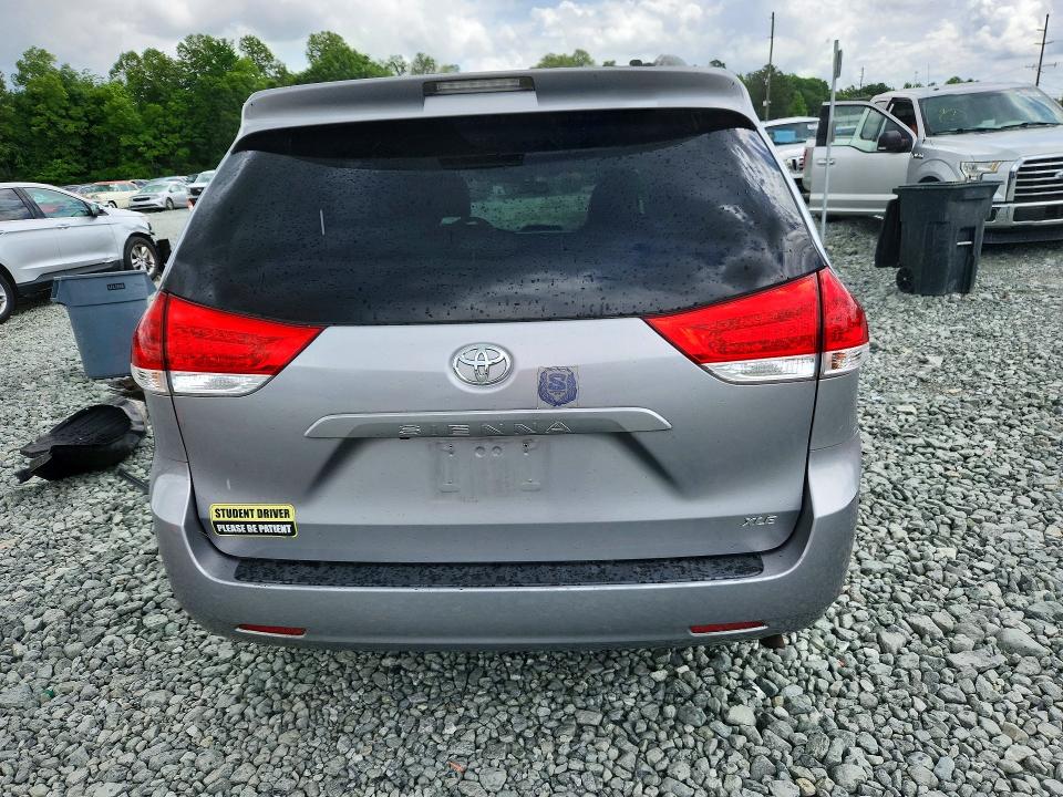 2014 Toyota Sienna VIN 5TDYK3DC4ES433277 COPART salvage auction — FRONT END, Nc - Salvage Certificate Of Title, sold $3,850 on 2026-07-08 (photo 6)