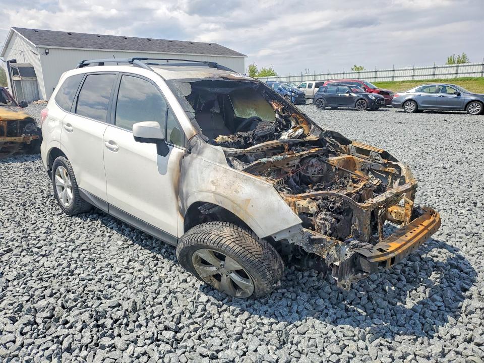 2014 Subaru Forester VIN JF2SJAHC4EH449959 COPART salvage auction — Burn Engine, Mi - Certificate Of Title, sold $200 on 2026-07-17 (photo 4)