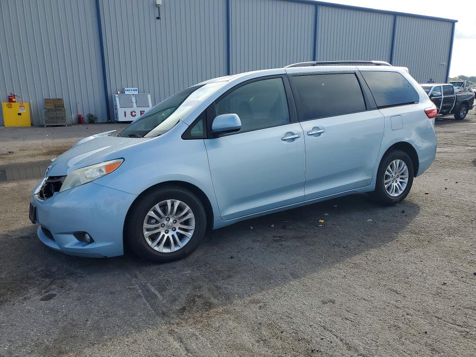 2015 Toyota Sienna VIN 5TDYK3DC4FS530027 COPART salvage auction — FRONT END, Fl - Cert Of Title Slvg Rebuildable, sold $5,000 on 2026-07-13 (photo 1)