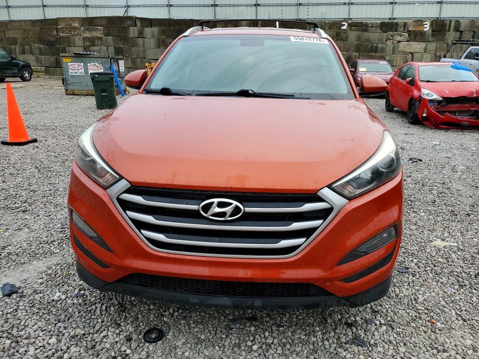 2017 Hyundai Tucson VIN KM8J3CA47HU409112 COPART salvage auction — MECHANICAL, Ky - Cert Of Title-Salvage, sold $2,900 on 2026-07-24 (photo 5)