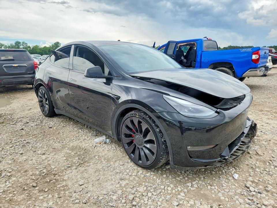 2021 Tesla Model y VIN 5YJYGDEF7MF202067 COPART salvage auction — FRONT END, Tx - Salvage Vehicle Title, sold $5,500 on 2026-07-31 (photo 4)