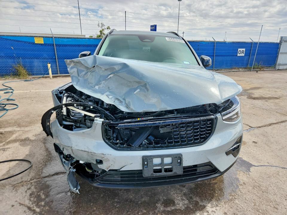 2026 Volvo Xc40 VIN YV4L12UC1T2740625 COPART salvage auction — FRONT END, Tx - Certificate Of Title, sold $11,900 on 2026-08-17 (photo 5)