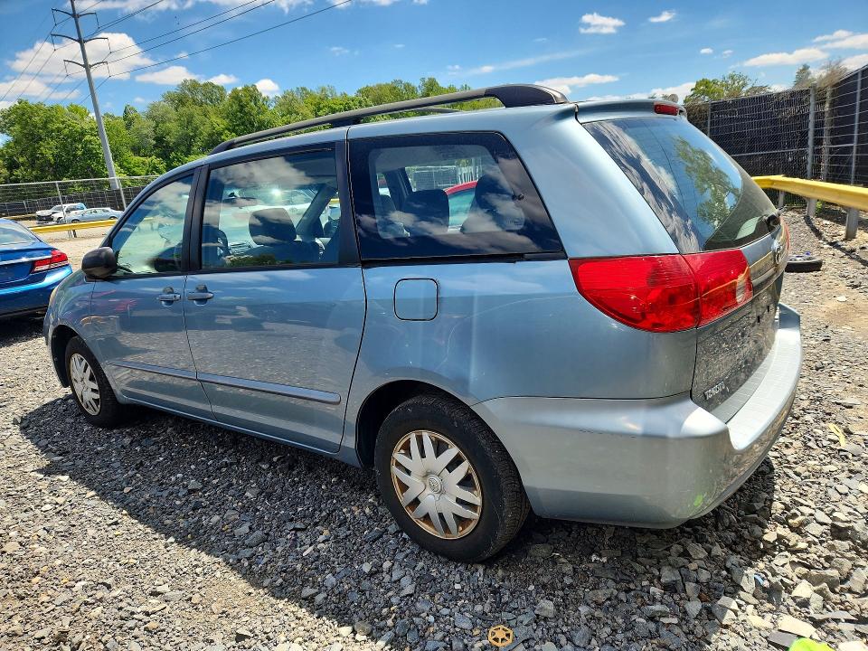 2007 Toyt Sienna VIN 5TDZK23C87S005747 COPART salvage auction — MINOR DENT/SCRATCHES, MD - CERTIFICATE OF TITLE, sold $1,200 on 2026-07-17 (photo 2)