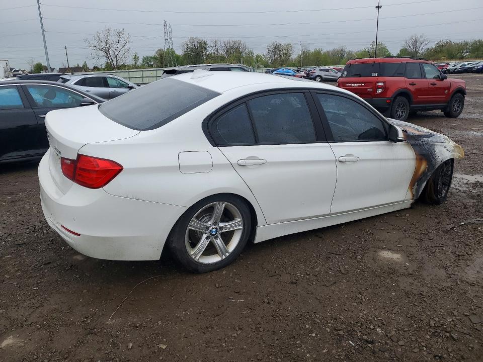 2015 BMW 3er VIN WBA3C3G58FNS74692 COPART salvage auction — Burn Engine, Mi - Scrap-Bill Of Sale, sold $300 on 2026-08-21 (photo 5)