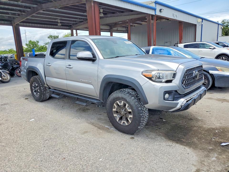 2018 Toyota Tacoma VIN 5TFAZ5CN3JX069997 COPART salvage auction — SIDE, FL - CERT OF TITLE SLVG REBUILDABLE, sold $10,100 on 2026-07-31 (photo 4)