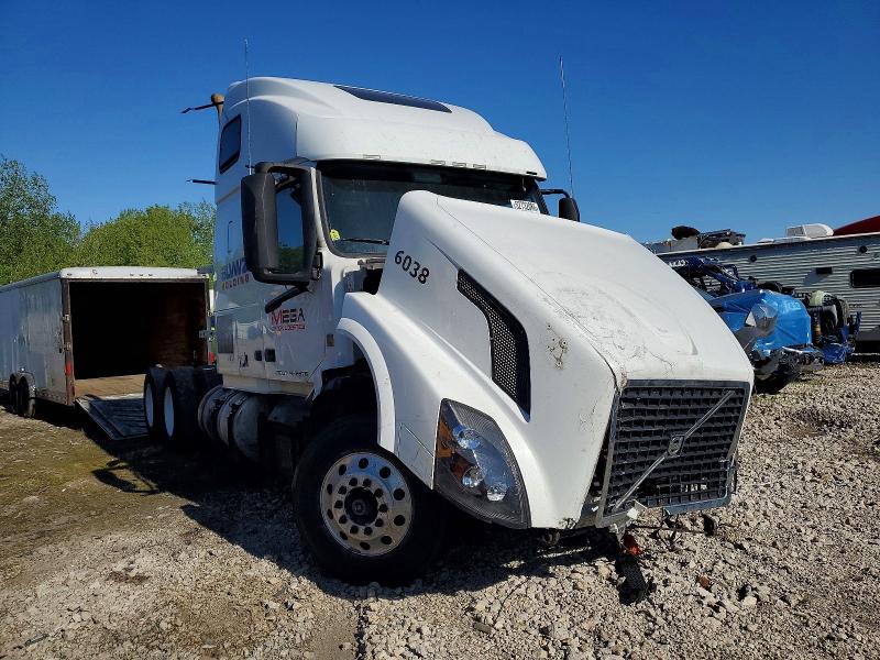 2018 Volvo VIN 4V4NC9EH4JN996038 COPART salvage auction — FRONT END, Wv - Salvage Certificate, sold $500 on 2026-07-30 (photo 1)