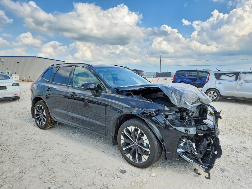 2026 Volvo Xc60 VIN YV4M12RC4T1437065 COPART salvage auction — FRONT END, Tx - Salvage Vehicle Title, sold $20,200 on 2026-07-02 (photo 4)