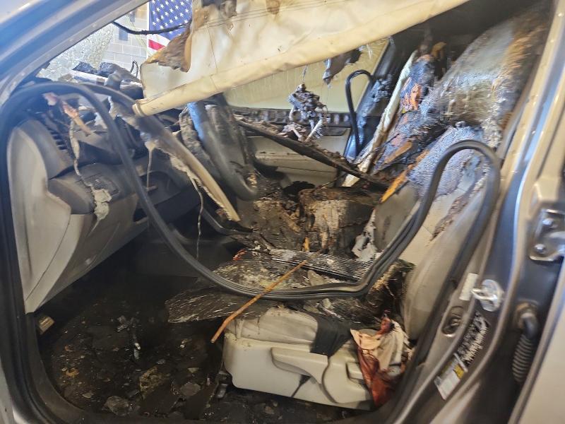 2011 Kia Sorento VIN 5XYKTCA19BG019457 COPART salvage auction — ENGINE BURN, MO - SALVAGE CERTIFICATE OF TITLE, sold $70 on 2026-07-28 (photo 7)
