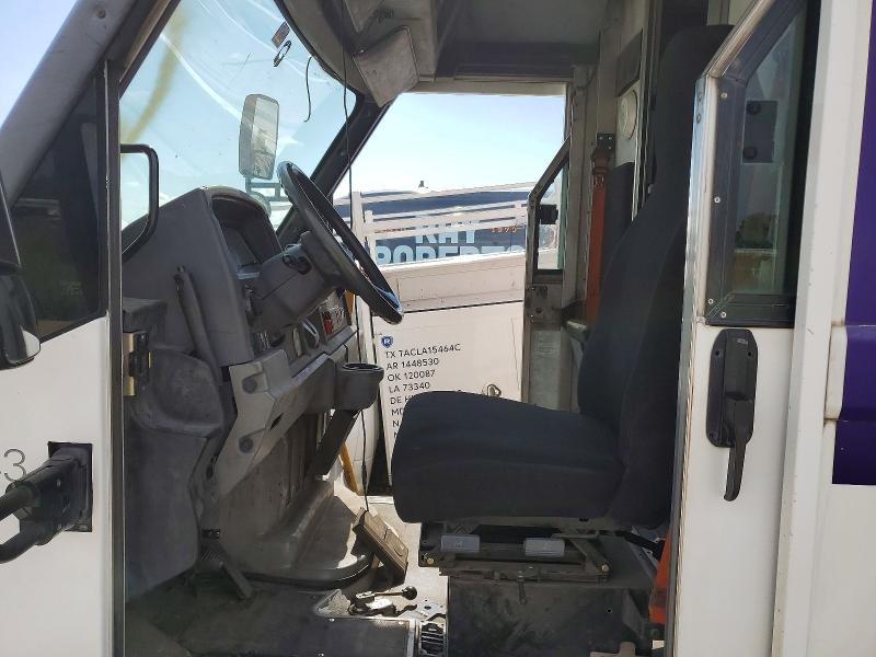 2013 Isuzu Npr VIN JALB4T177D7W00584 COPART salvage auction — MINOR DENT/SCRATCHES, TX - CERTIFICATE OF TITLE, sold $425 on 2026-07-14 (photo 7)