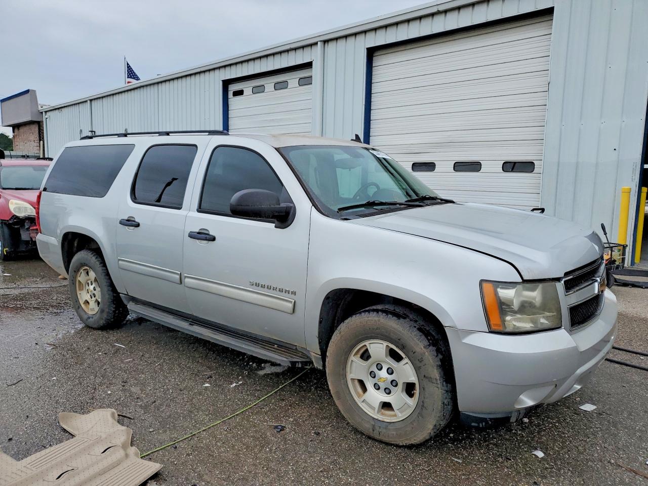 2010 Chevrolet Suburban VIN 1GNUCHE06AR193419 COPART salvage auction — Mechanical, AL - CERT OF TITLE-SALVAGE TITLE, sold $775 on 2026-07-09 (photo 4)