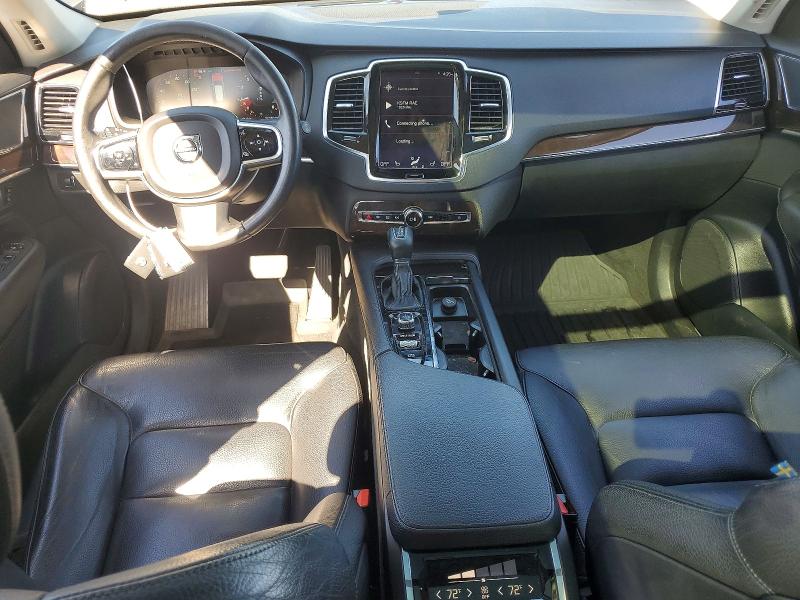 2016 Volvo VIN YV4A22PK8G1044816 COPART salvage auction — MINOR DENT/SCRATCHES, Fl - Dis/Dlr/Exp Only Clean Title, sold $3,400 on 2026-07-31 (photo 8)
