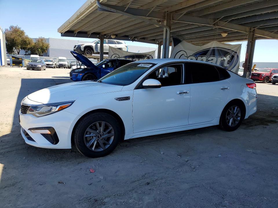 2019 Kia Optima VIN 5XXGT4L34KG337534 COPART salvage auction — VANDALISM, CA - SALVAGE CERTIFICATE, sold $225 on 2026-07-28 (photo 1)