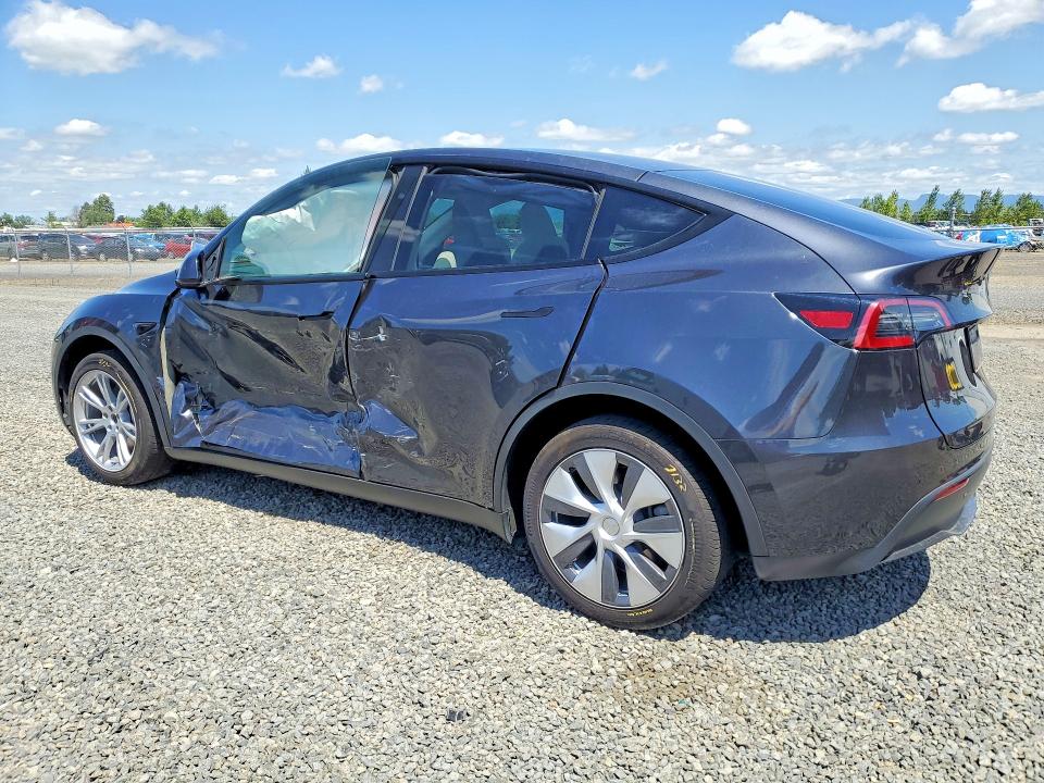 2024 Tesla Model y VIN 7SAYGDEE4RF074680 COPART salvage auction — SIDE, Or - Salvage Title Certificate, sold $14,600 on 2026-08-04 (photo 2)