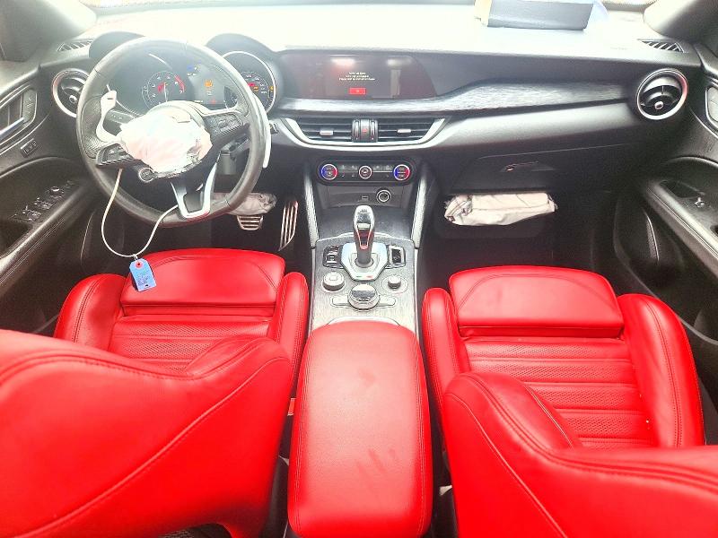 2022 Alfa romeo Stelvio VIN ZASPAJANXN7D26857 COPART salvage auction — FRONT END, Tx - Salvage Vehicle Title, sold $200 on 2026-07-21 (photo 8)