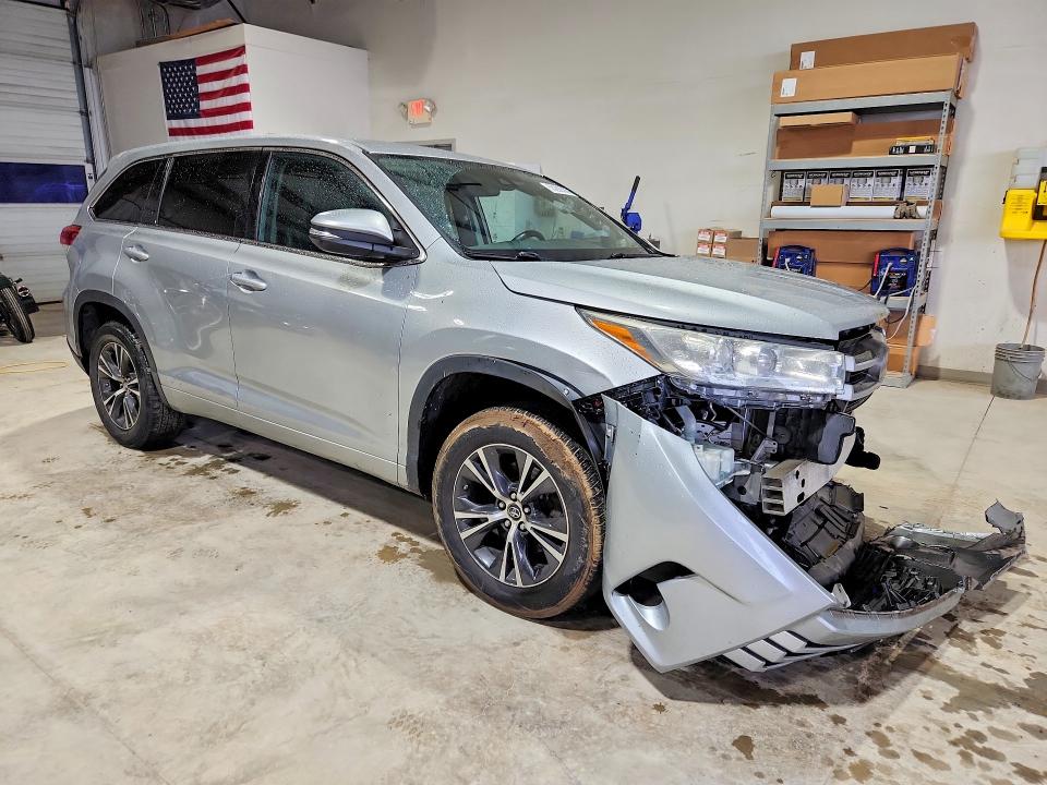 2018 Toyota Highlander VIN 5TDZARFH0JS035819 COPART salvage auction — FRONT END, Pa - Reconstructed Clean, sold $6,700 on 2026-07-31 (photo 4)