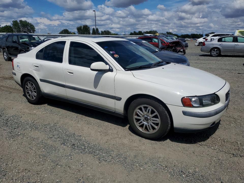 2003 Volvo S60 VIN YV1RS64A132252317 COPART salvage auction — SIDE, CA - SALVAGE CERTIFICATE, sold $350 on 2026-09-03 (photo 4)