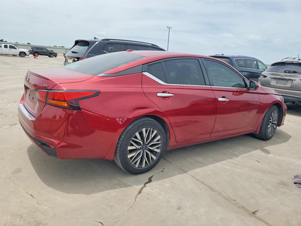 2023 Nissan Altima VIN 1N4BL4DV0PN416470 COPART salvage auction — SIDE, Tx - Salvage Vehicle Title, sold $5,700 on 2026-07-09 (photo 3)