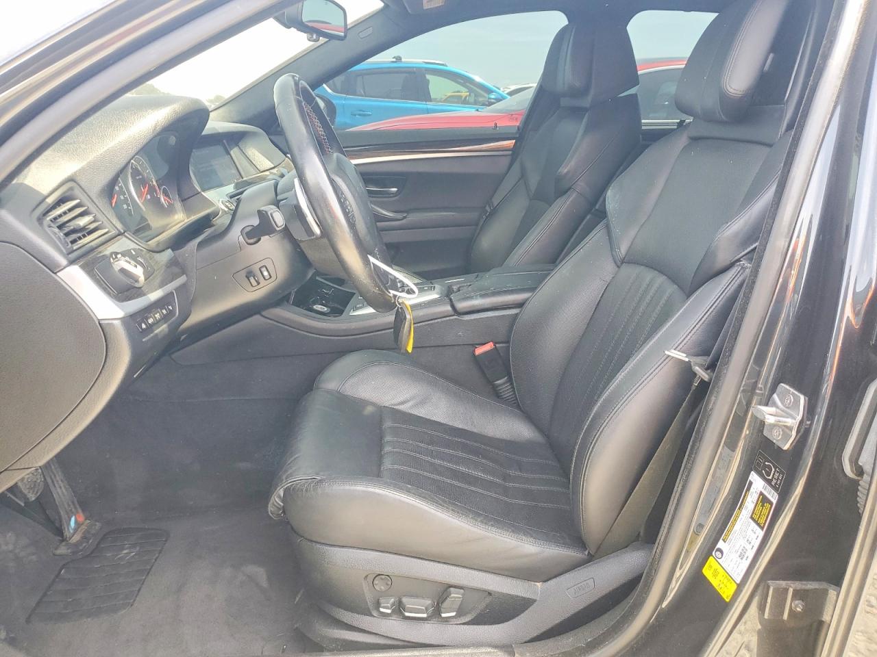 2013 BMW M5 VIN WBSFV9C59DD095852 COPART salvage auction — Minor Dent/Scratches, CA - DIS/DLR/EXP ONLY CLEAN TITLE, sold $8,800 on 2026-07-03 (photo 7)