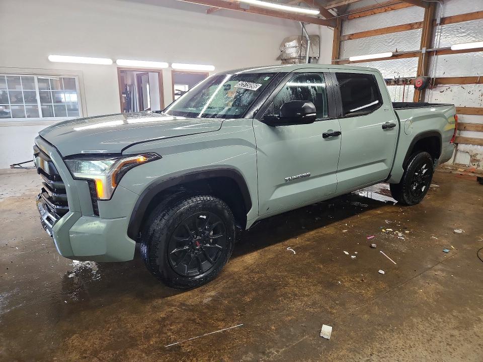 2025 Toyota Tundra VIN 5TFLA5DB5SX295349 COPART salvage auction — FRONT END, IL - CERTIFICATE OF TITLE, sold $26,250 on 2026-07-28 (photo 1)