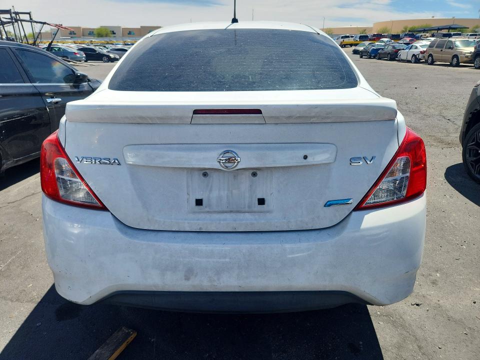 2015 Nissan Versa VIN 3N1CN7APXFL886118 COPART salvage auction — MINOR DENT/SCRATCHES, CA - CERTIFICATE OF TITLE, sold $875 on 2026-07-27 (photo 6)