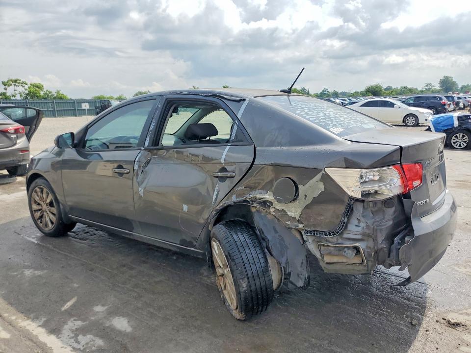 2013 Kia Forte VIN KNAFW4A31D5687228 COPART salvage auction — REAR END, Mo - Salvage Certificate Of Title, sold $175 on 2026-07-13 (photo 2)