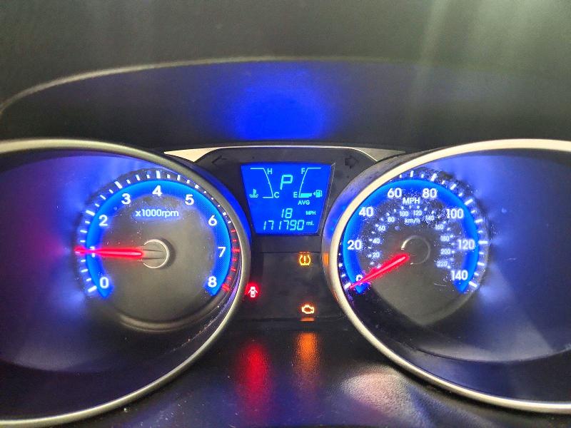2015 Hyundai Tucson VIN KM8JTCAF7FU076697 COPART salvage auction — MINOR DENT/SCRATCHES, Va - Certificate Of Title, sold $2,500 on 2026-07-14 (photo 9)