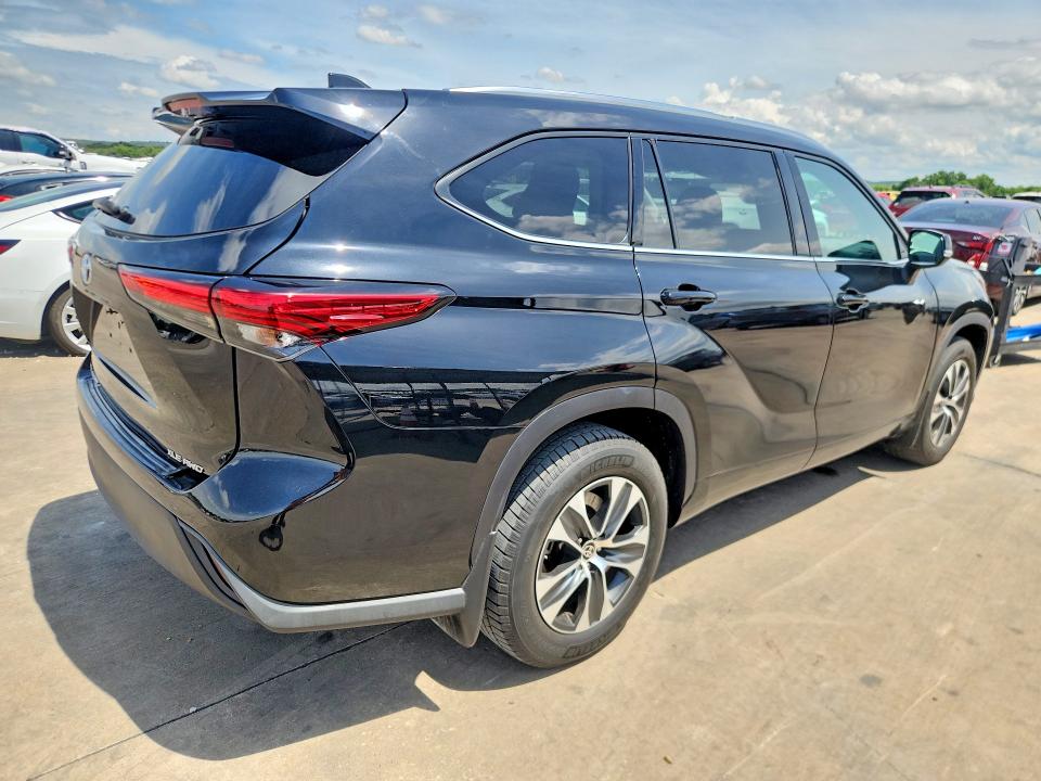2021 Toyota Highlander VIN 5TDGZRBHXMS120399 COPART salvage auction — Hail, TX - CERTIFICATE OF TITLE, sold $21,500 on 2026-07-08 (photo 3)