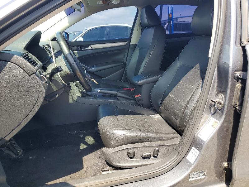 2014 Volkswagen Passat VIN 1VWAT7A38EC070264 COPART salvage auction — MINOR DENT/SCRATCHES, CA - DIS/DLR/EXP ONLY CLEAN TITLE, sold $425 on 2026-09-11 (photo 7)