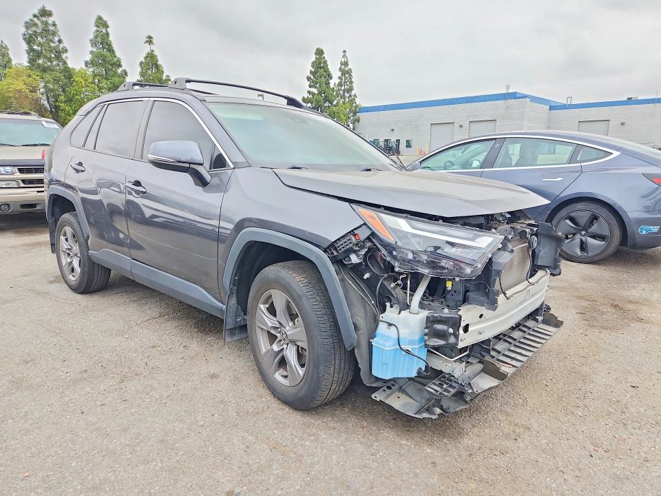 2022 Toyota Rav 4 VIN 2T3W1RFV1NC184920 COPART salvage auction — FRONT END, Ca - Salvage Certificate, sold $10,700 on 2026-07-09 (photo 4)