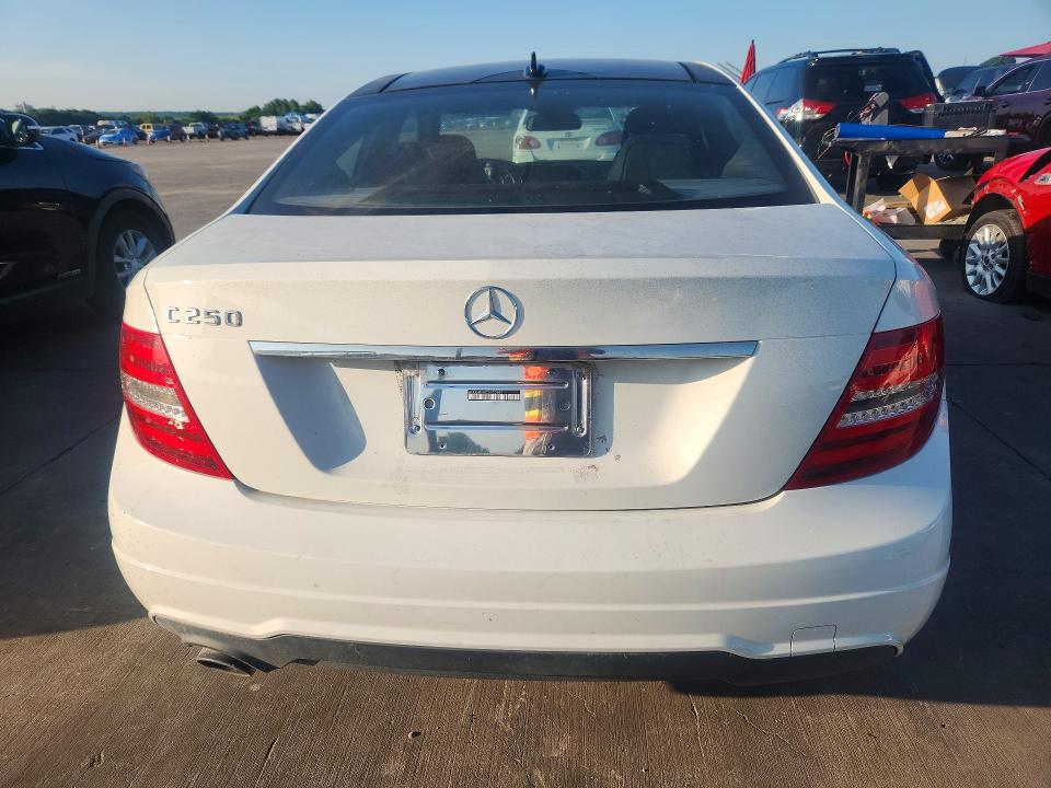 2012 Mercedes-benz C-klasse VIN WDDGJ4HB2CF820502 COPART salvage auction — FRONT END, TX - CERTIFICATE OF TITLE, sold $900 on 2026-08-13 (photo 6)