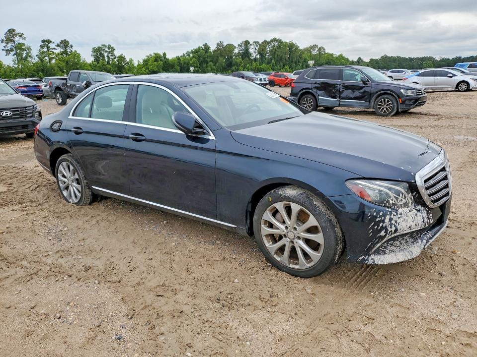 2017 Mercedes-benz VIN WDDZF4JB8HA097019 COPART salvage auction — WATER/FLOOD, Tx - Salvage Title-Flood Damage, sold $250 on 2026-07-24 (photo 4)